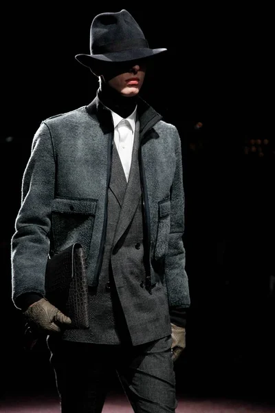 Look 37